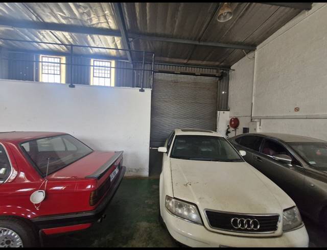 335M² WAREHOUSE TO LET IN DENVER